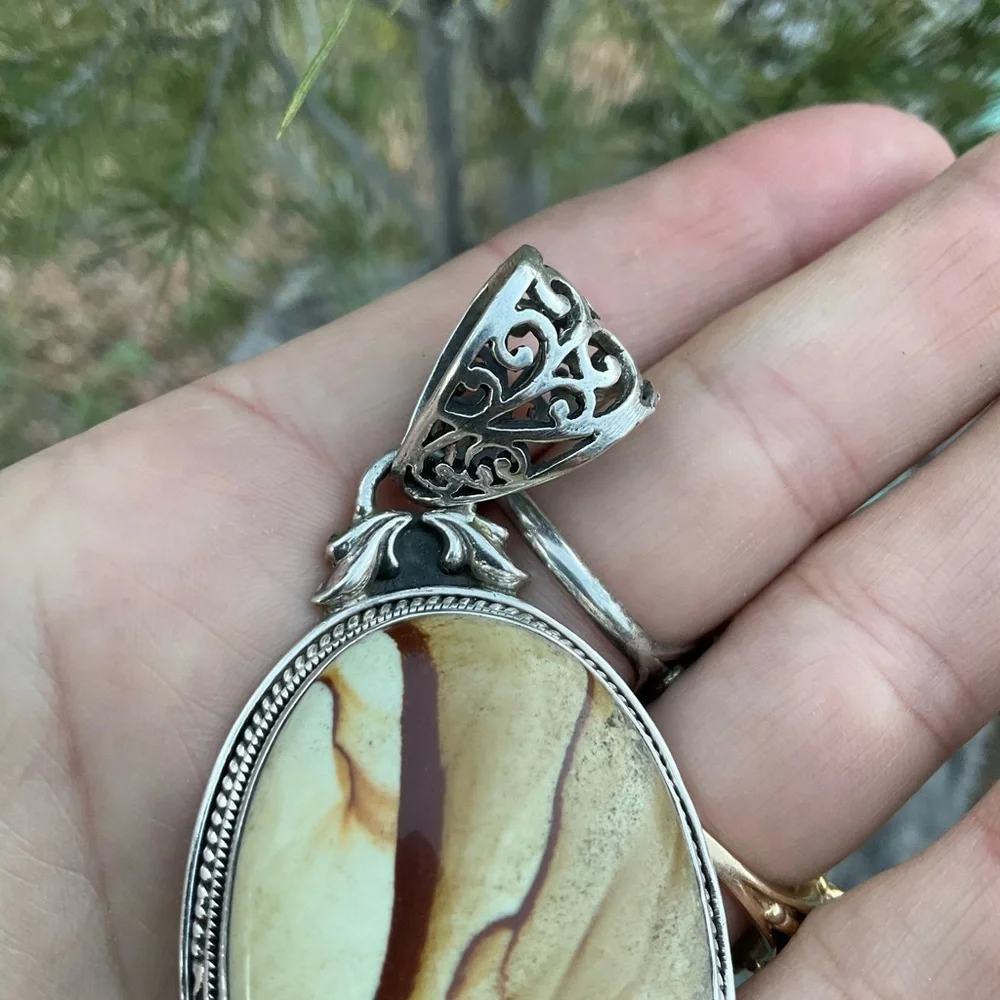 Banded Desert Jasper Pendant - Picture 6 of 9